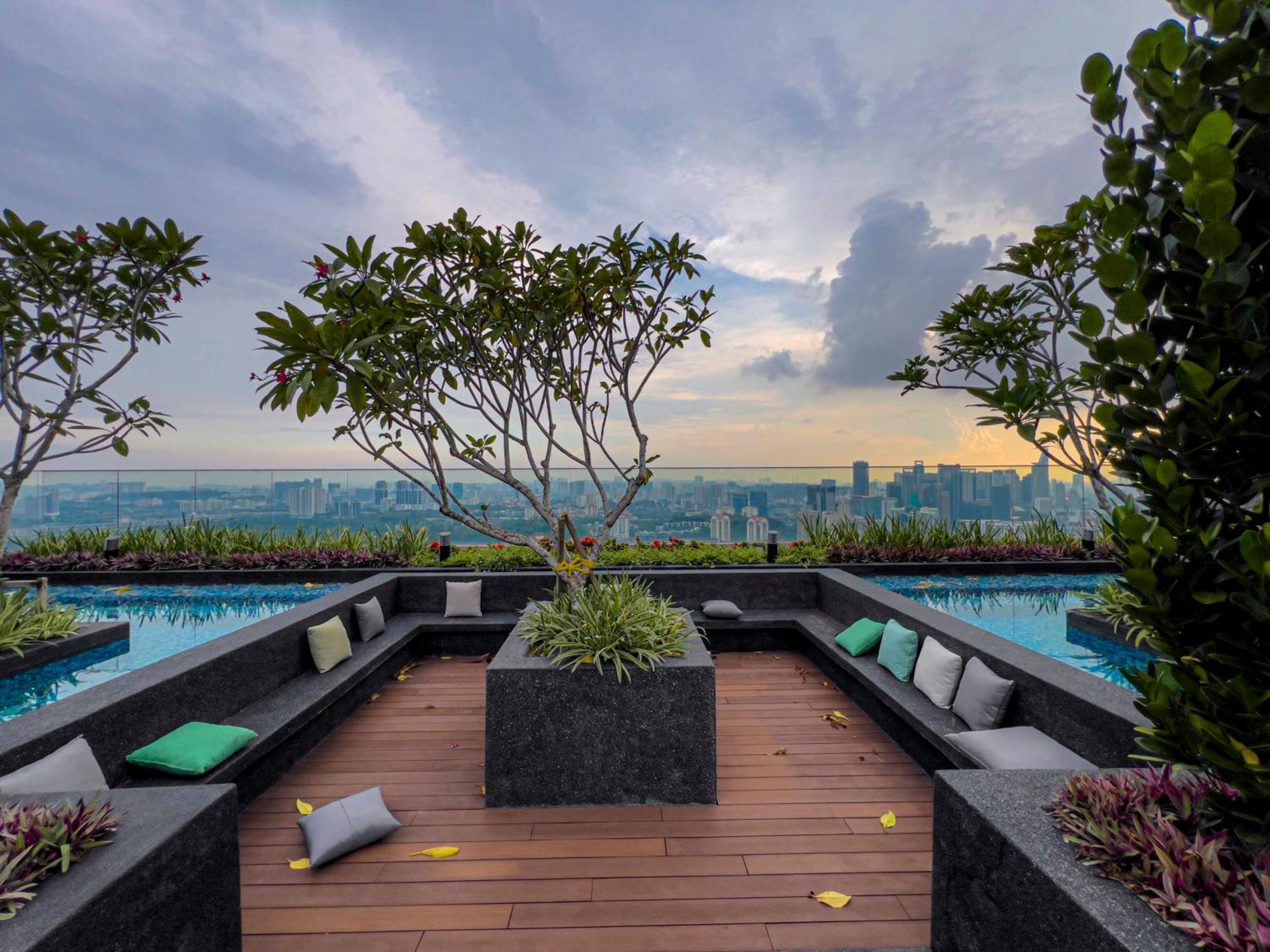 Sky Pool Suites Kl Sentral - Riveria City クアラルンプール エクステリア 写真