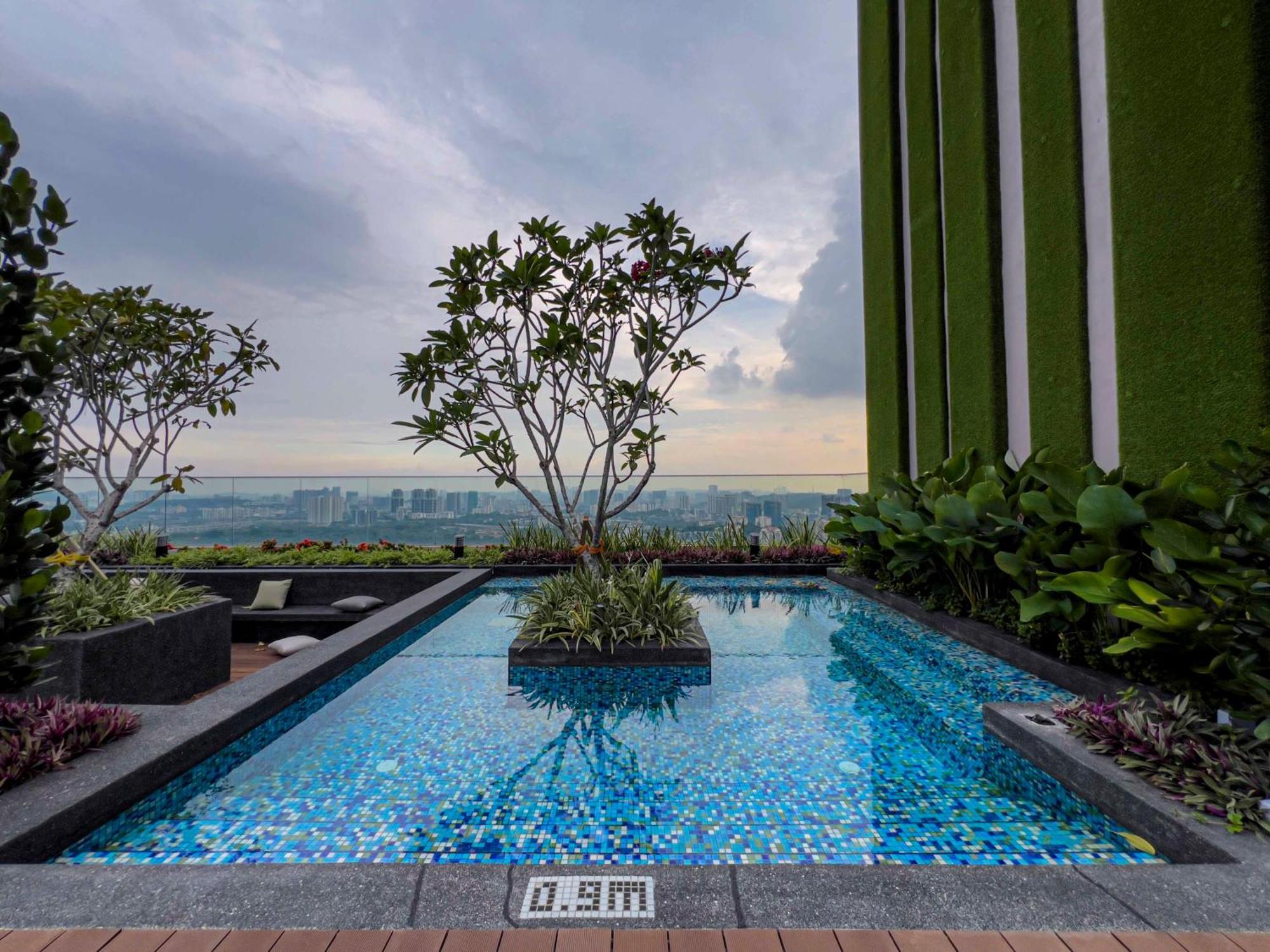 Sky Pool Suites Kl Sentral - Riveria City クアラルンプール エクステリア 写真