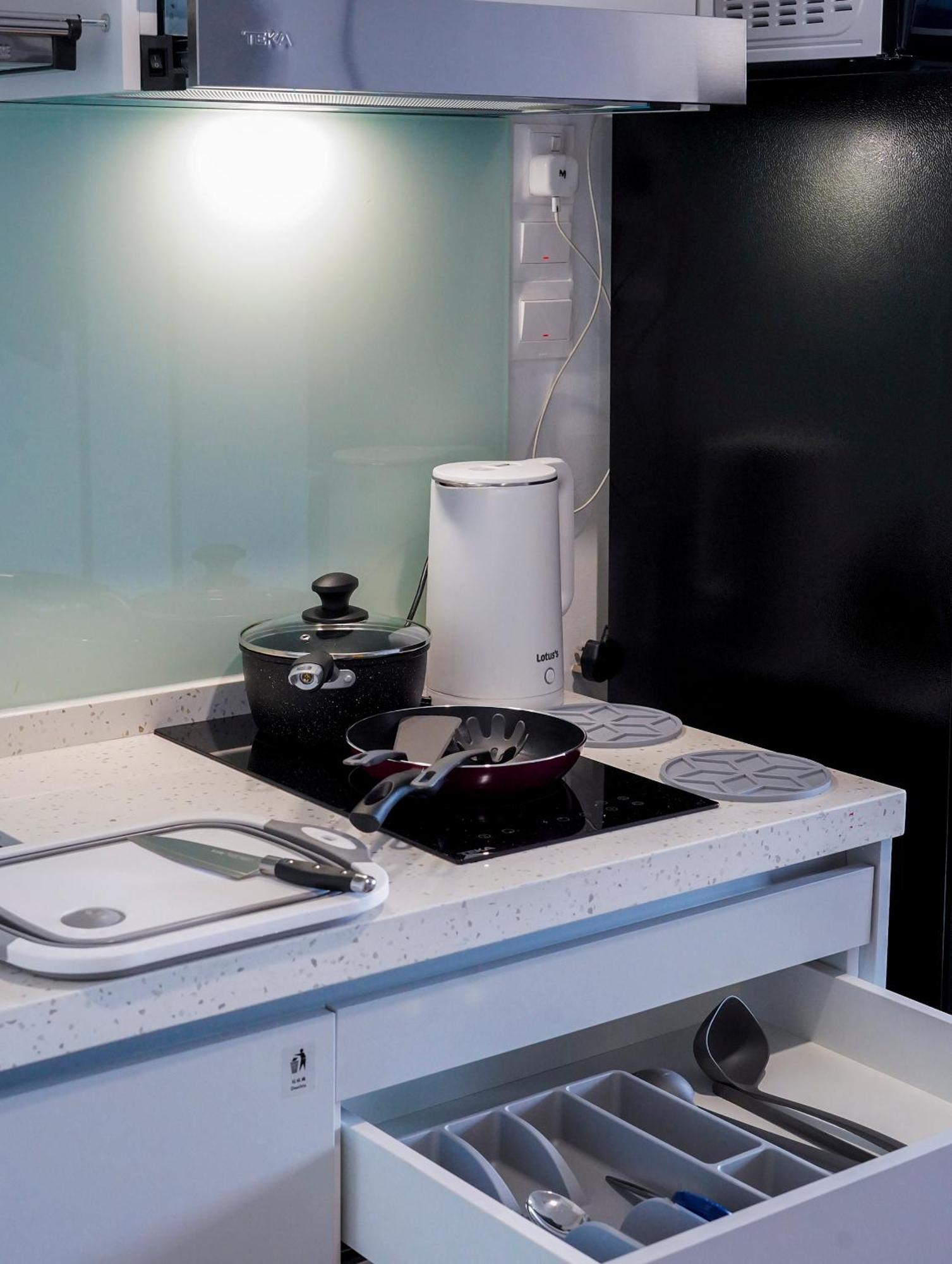 Sky Pool Suites Kl Sentral - Riveria City クアラルンプール エクステリア 写真