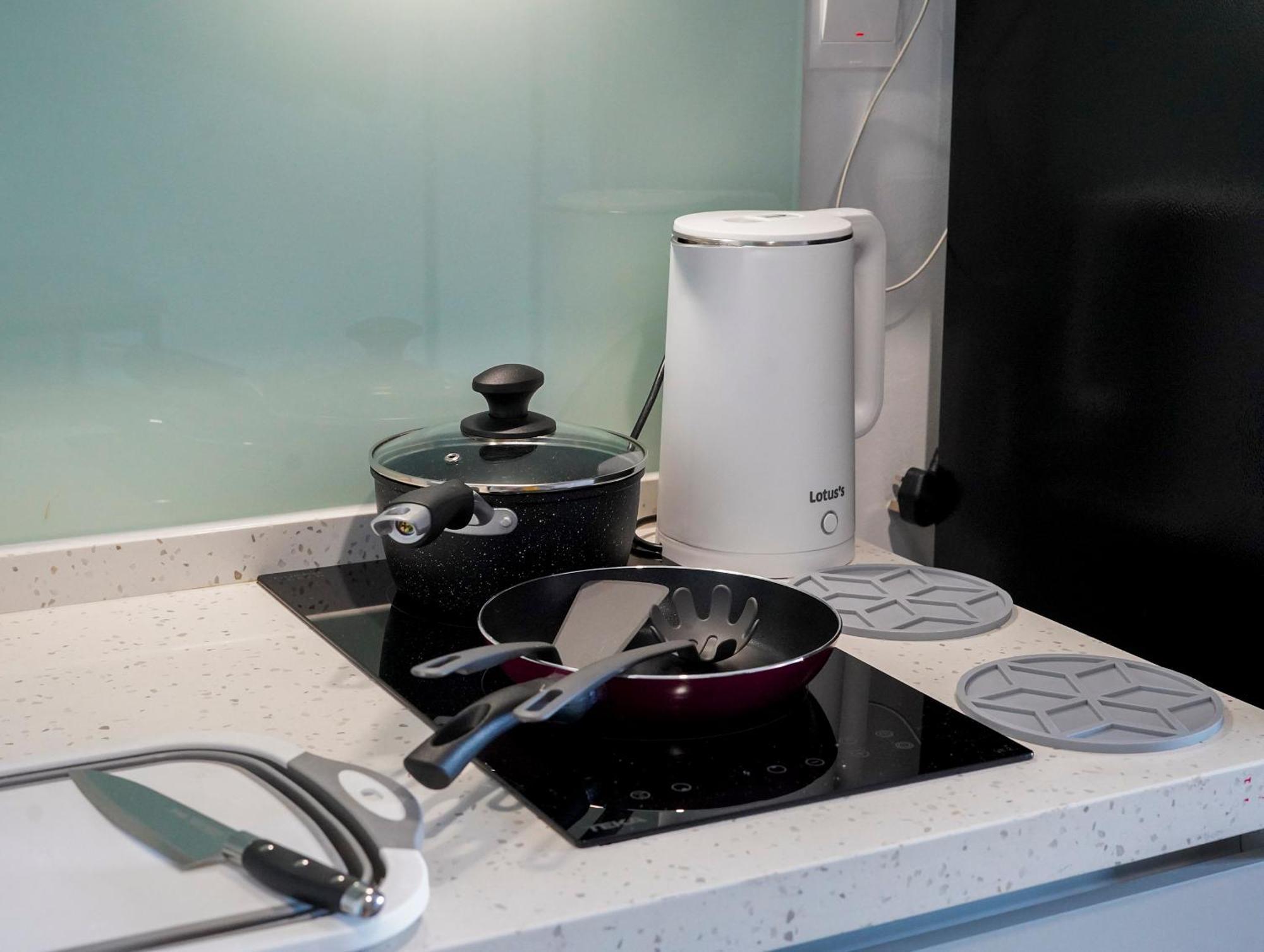 Sky Pool Suites Kl Sentral - Riveria City クアラルンプール エクステリア 写真